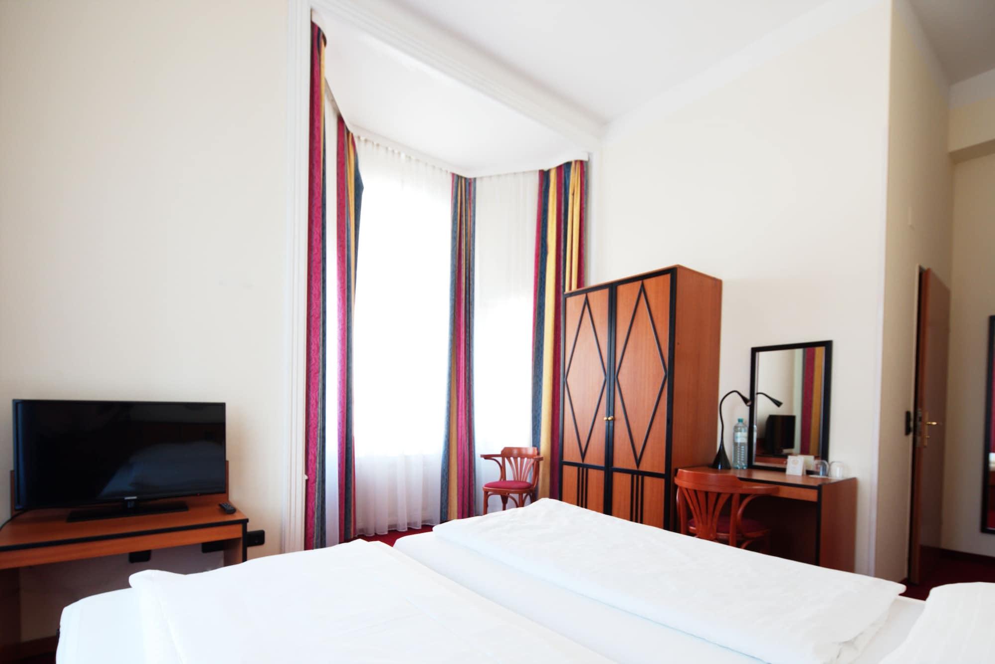 Drei Kronen Hotel 3*